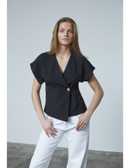 Sisters Point GEVELA Vest Black